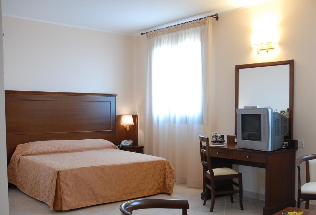 Hotel Villa Mokarta Salemi Kamer foto