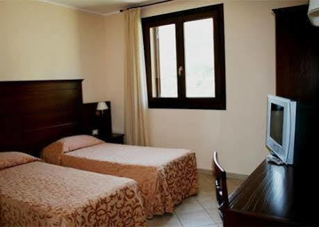 Hotel Villa Mokarta Salemi Buitenkant foto