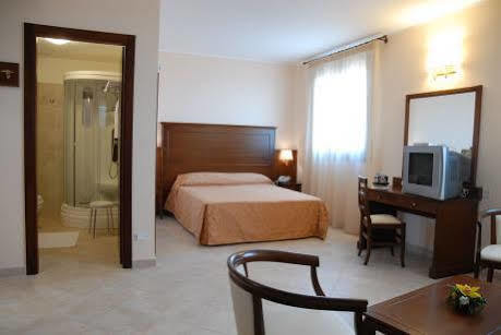 Hotel Villa Mokarta Salemi Kamer foto